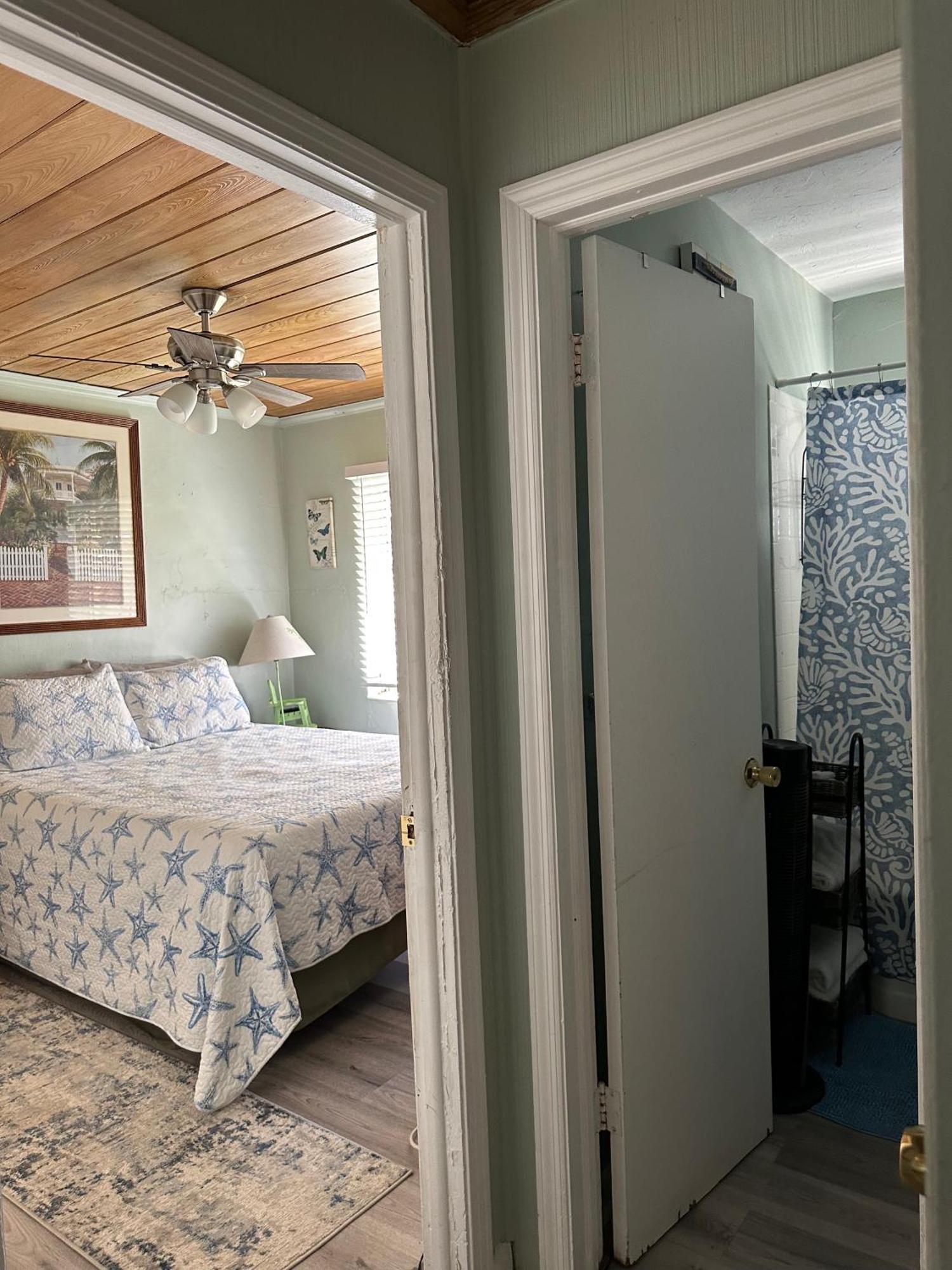 3 Bedroom House Fenced Backyard Private Patio Areas Grill Firepit Plenty Parking! Quick Access 10 Min To Beach Airport Delray West Palm レイク・ワース エクステリア 写真